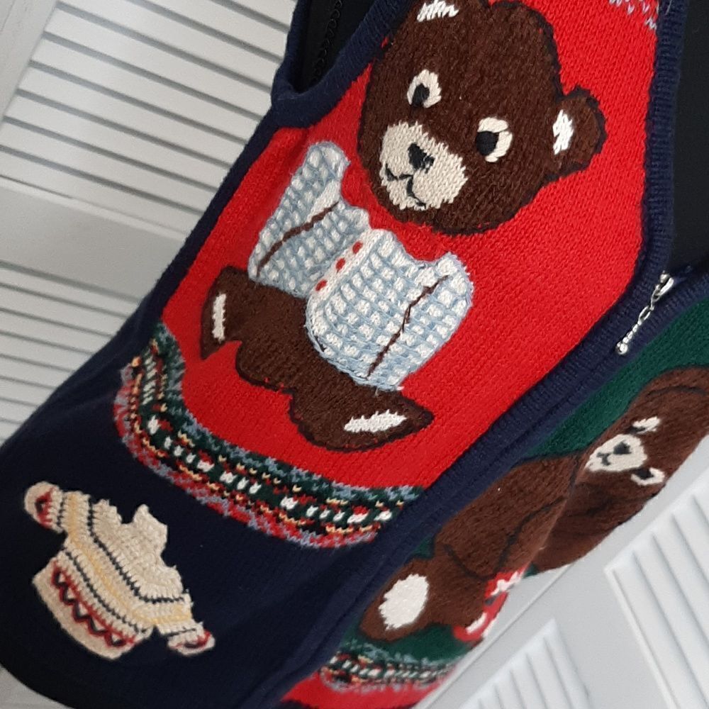 Capacity Vintage Bear Sweater Vest - Picture 5 of 13